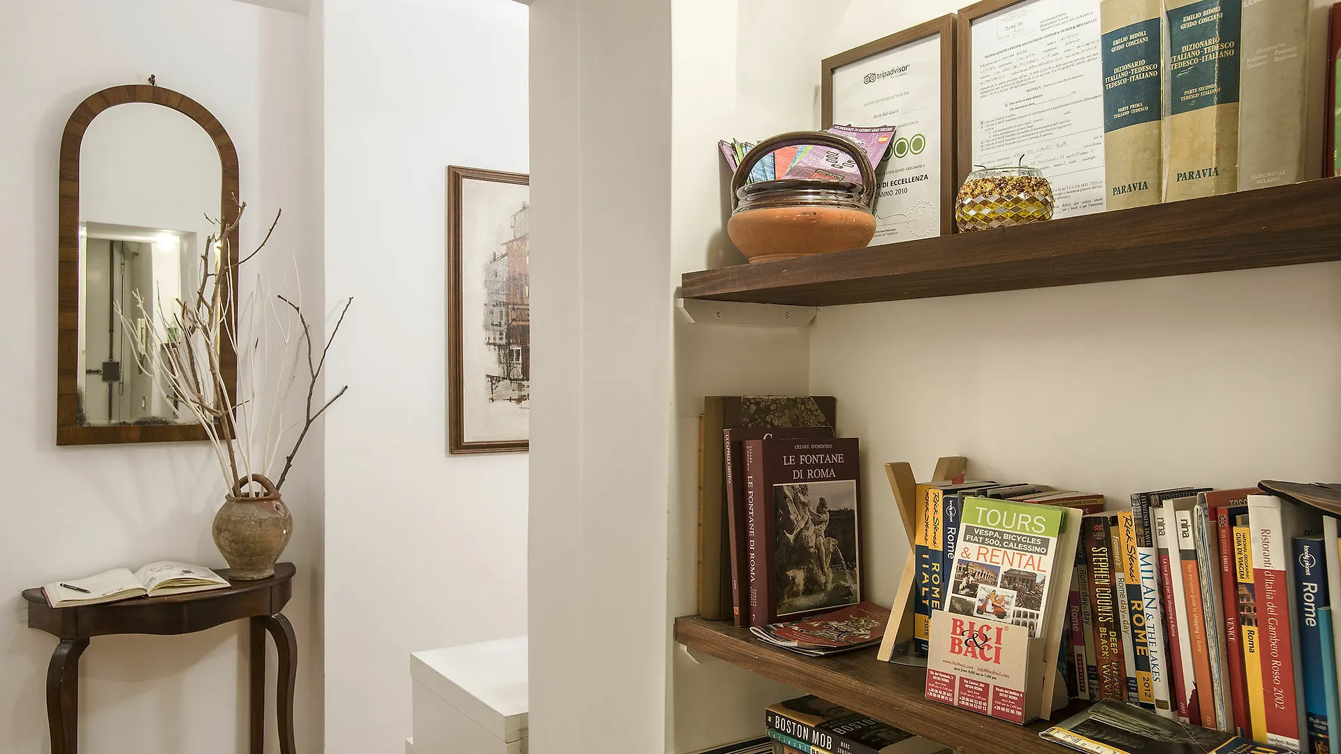 B&B Arco Del Lauro Bed & Breakfast